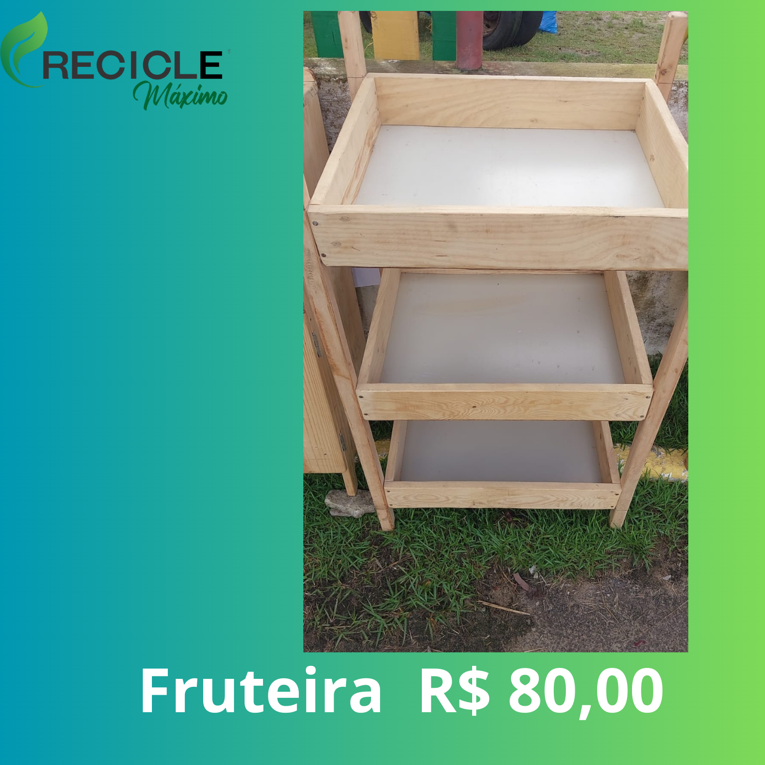 três